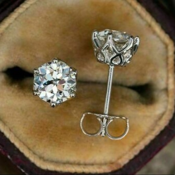 New 925 Silver Stud Earrings Charm Round Cut - Picture 2 of 3